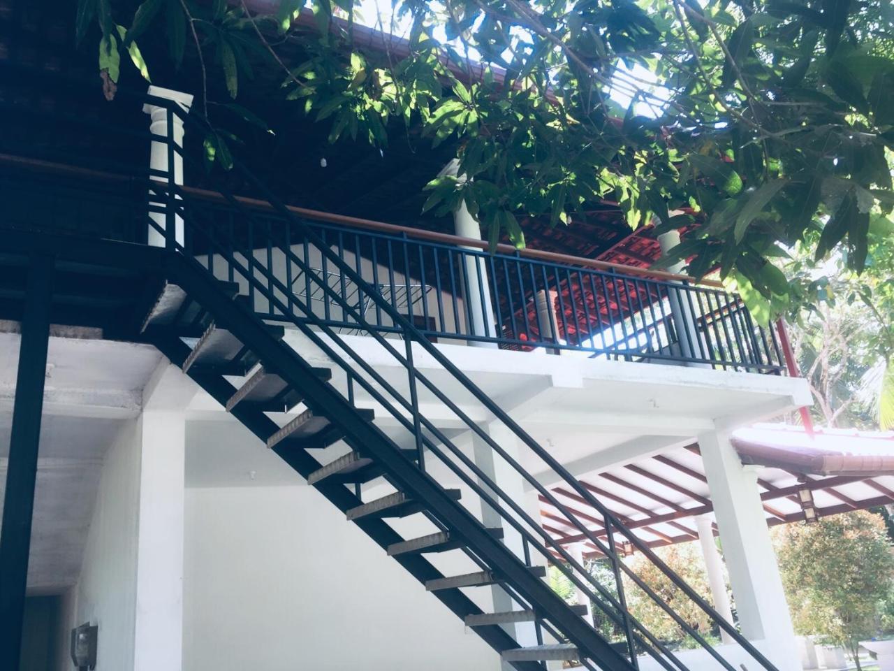 Casa Blanca Hotel Ahangama Ngoại thất bức ảnh