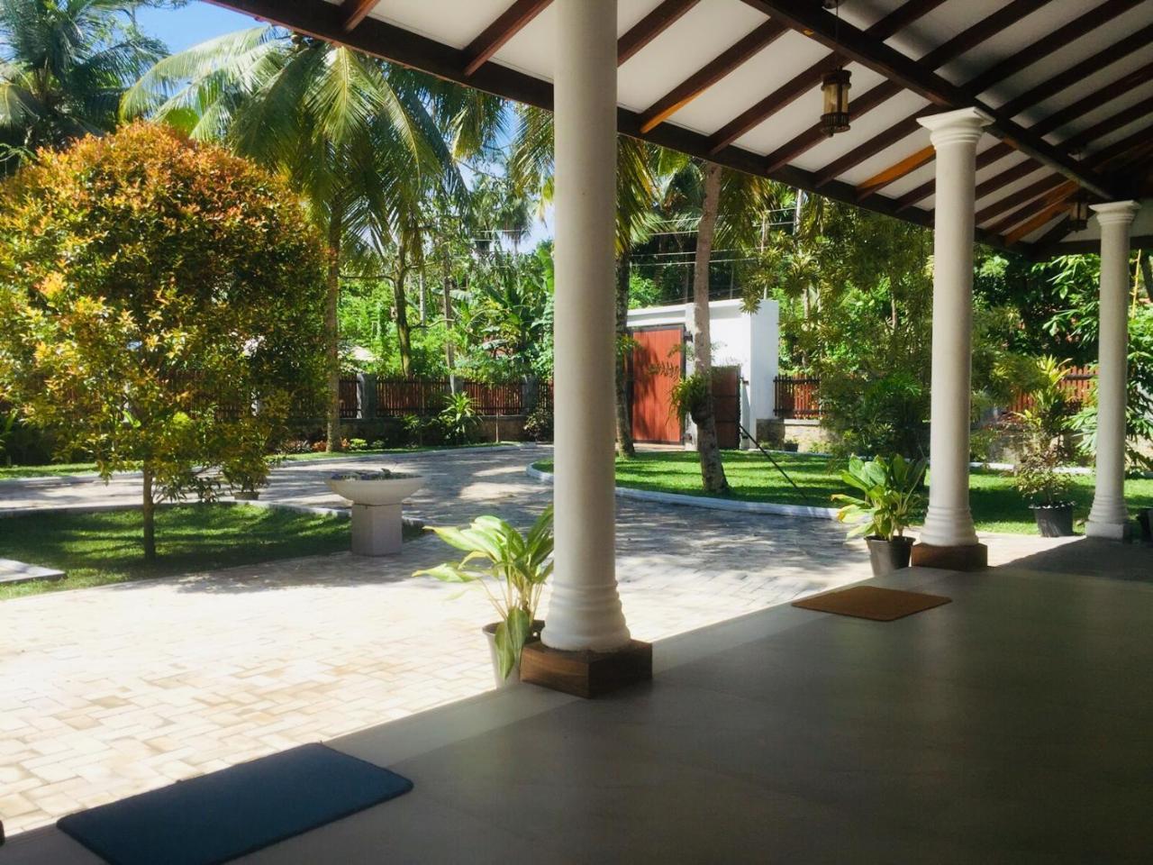 Casa Blanca Hotel Ahangama Ngoại thất bức ảnh
