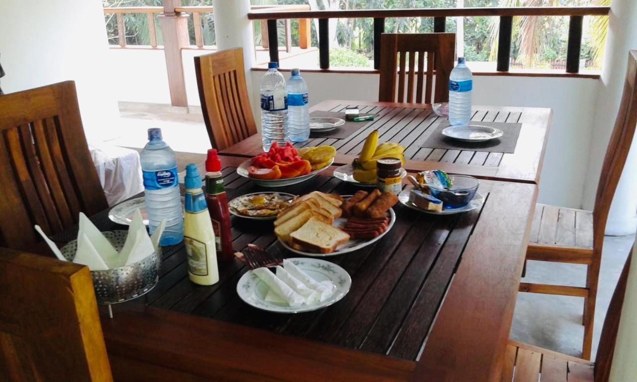 Casa Blanca Hotel Ahangama Ngoại thất bức ảnh